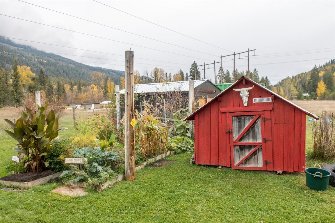 









1385


6

Highway,
Cherryville,




BC
V0E 2G1

