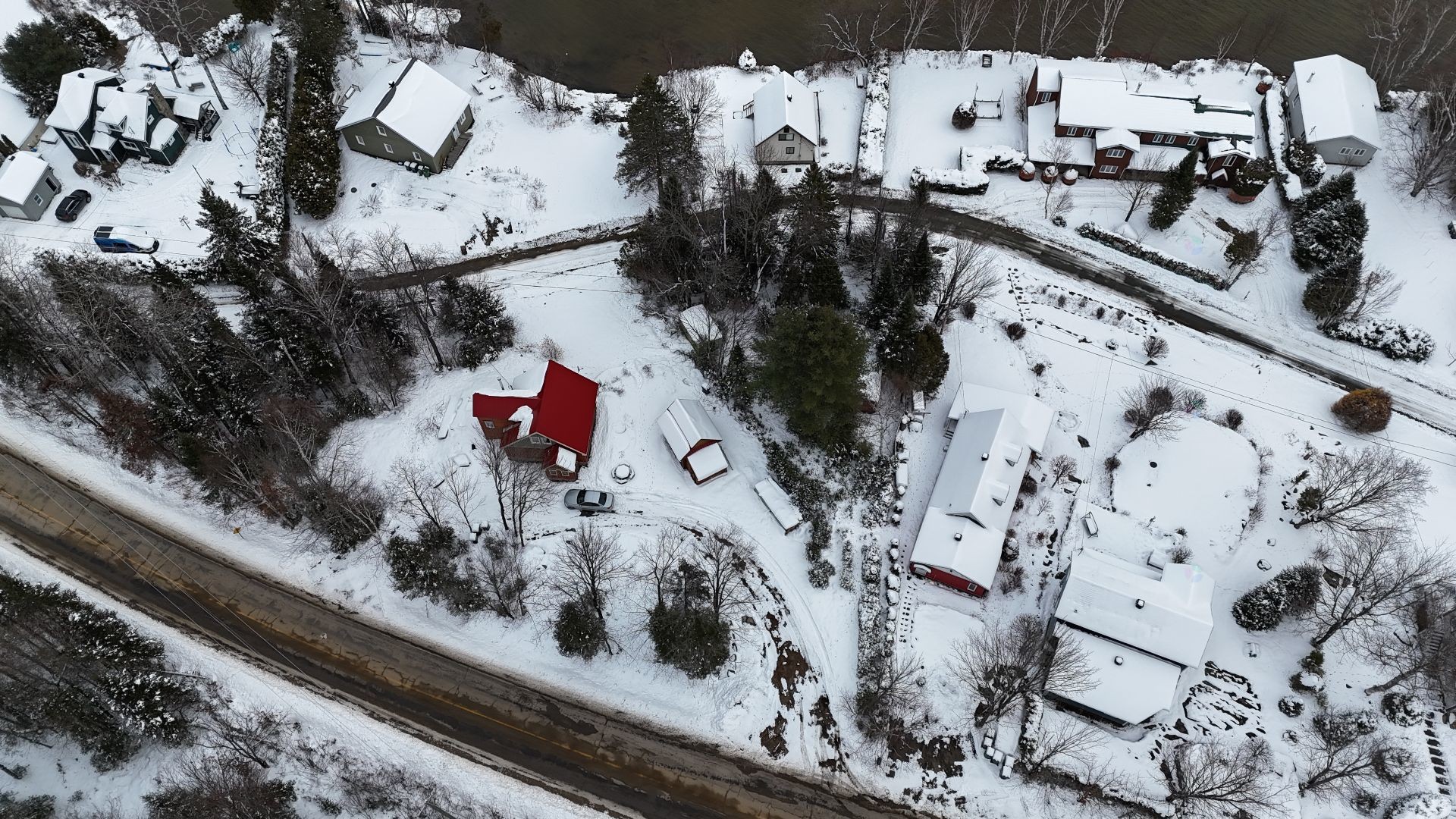 









3700


Ch. du Tour-du-Lac

,
Nominingue,




QC
J0W1R0

