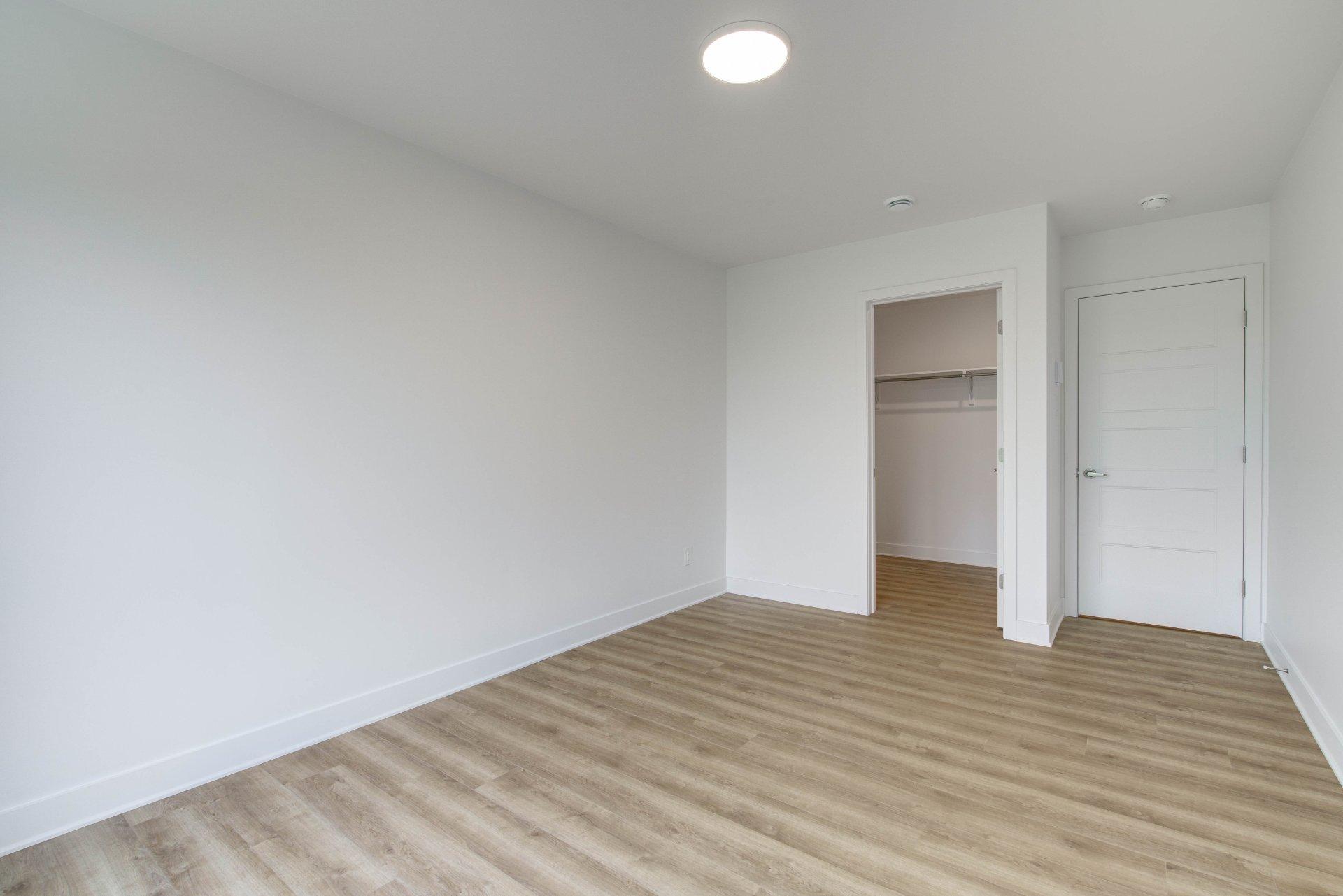 









400


Av. Barron

, 13,
Lachute,




QC
J8H4L6

