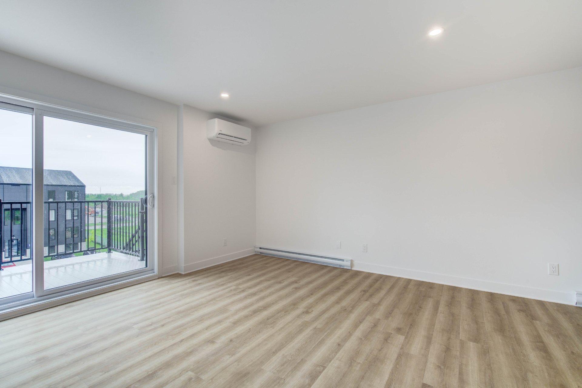 









400


Av. Barron

, 13,
Lachute,




QC
J8H4L6

