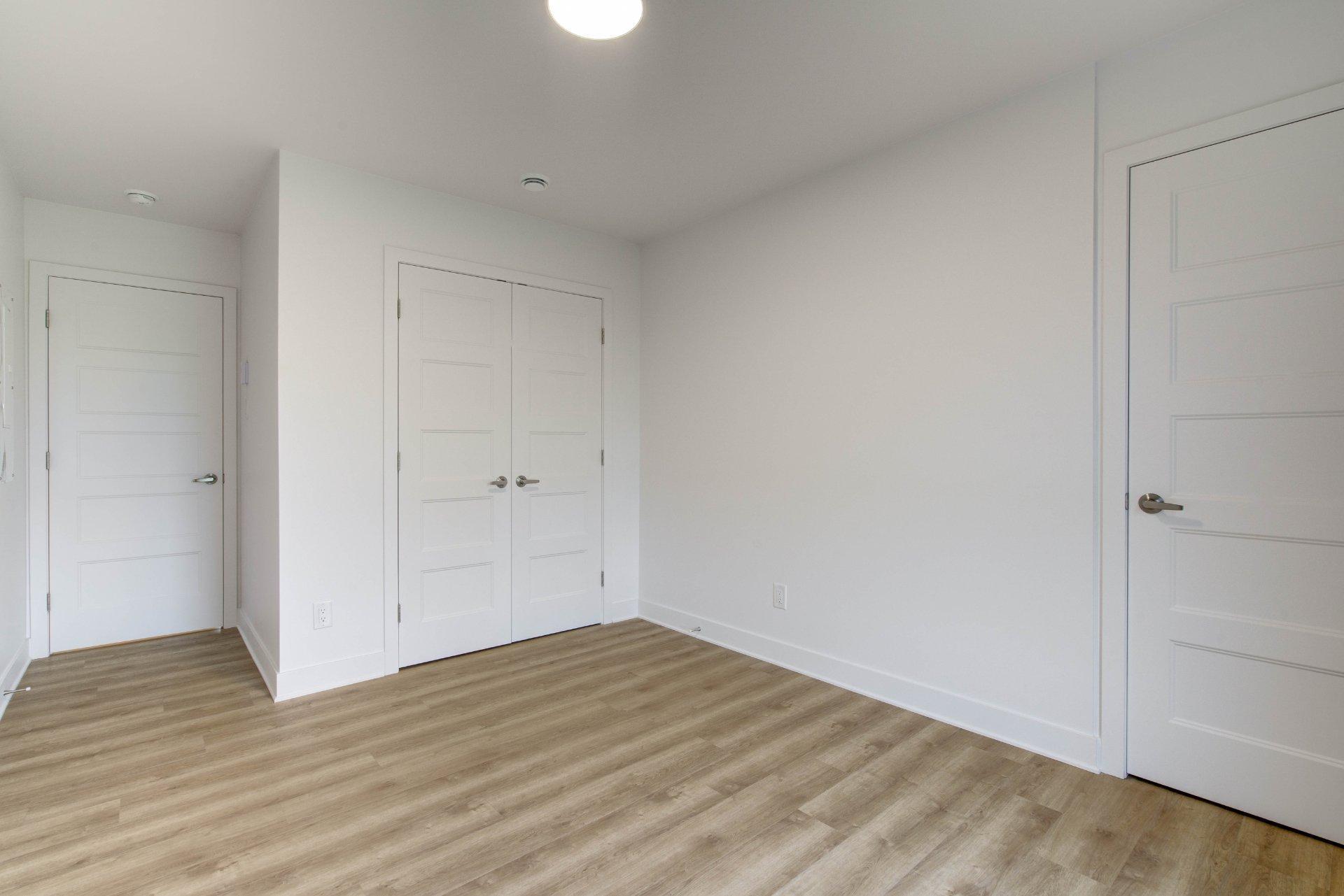 









400


Av. Barron

, 13,
Lachute,




QC
J8H4L6

