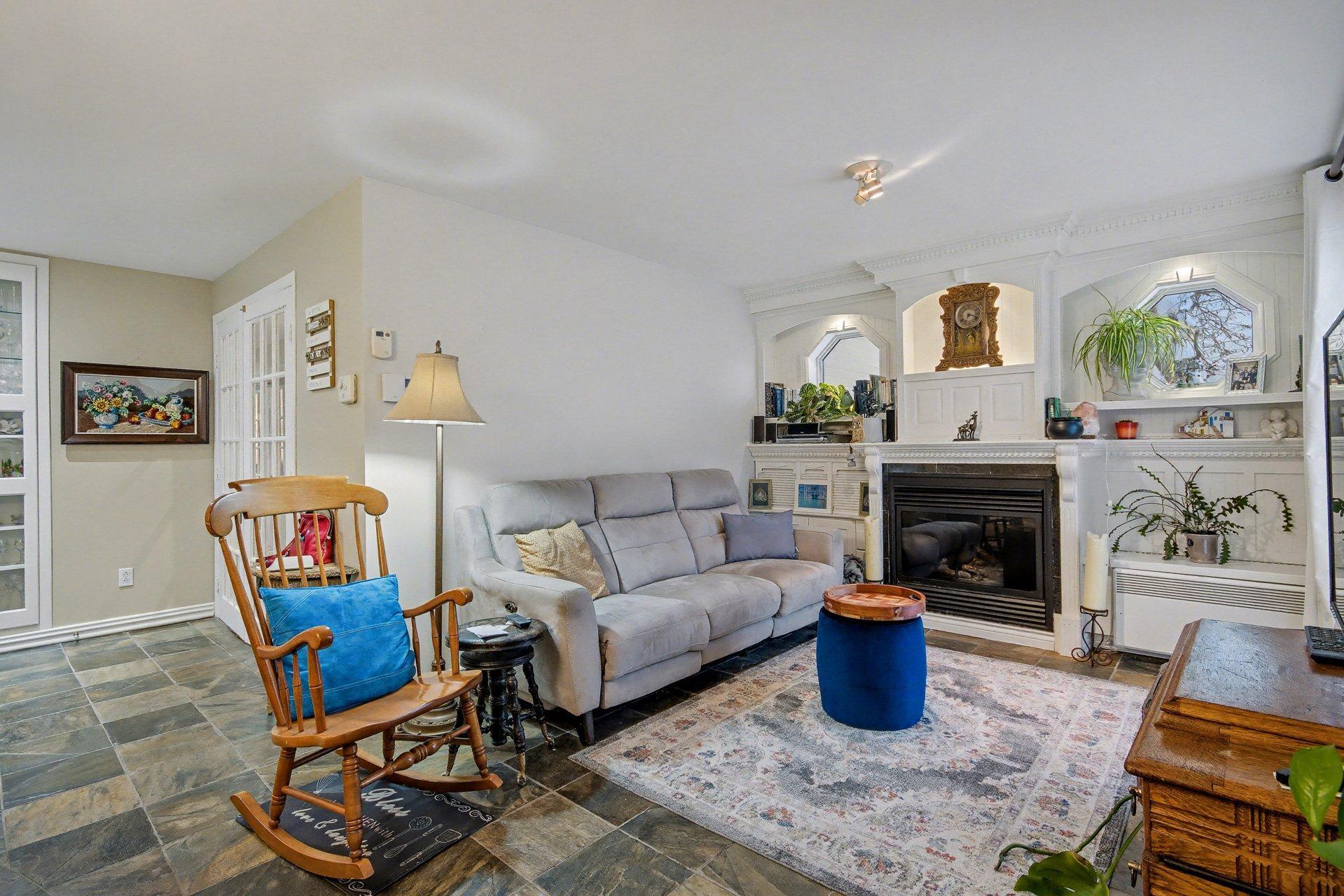 









104

 - 106A


Rue Notre-Dame

,
Saint-Jean-sur-Richelieu,




QC
J3B6M6

