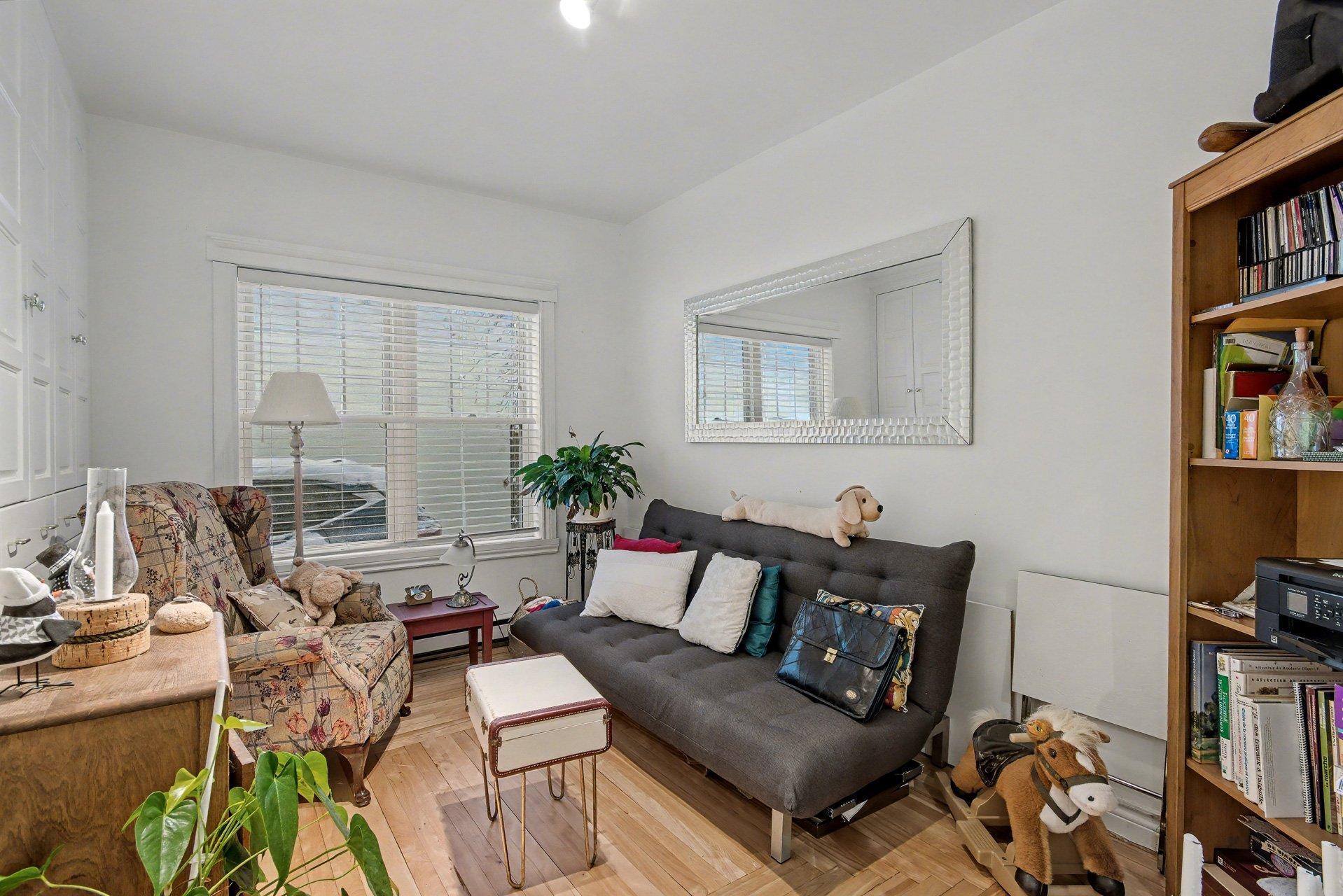 









104

 - 106A


Rue Notre-Dame

,
Saint-Jean-sur-Richelieu,




QC
J3B6M6

