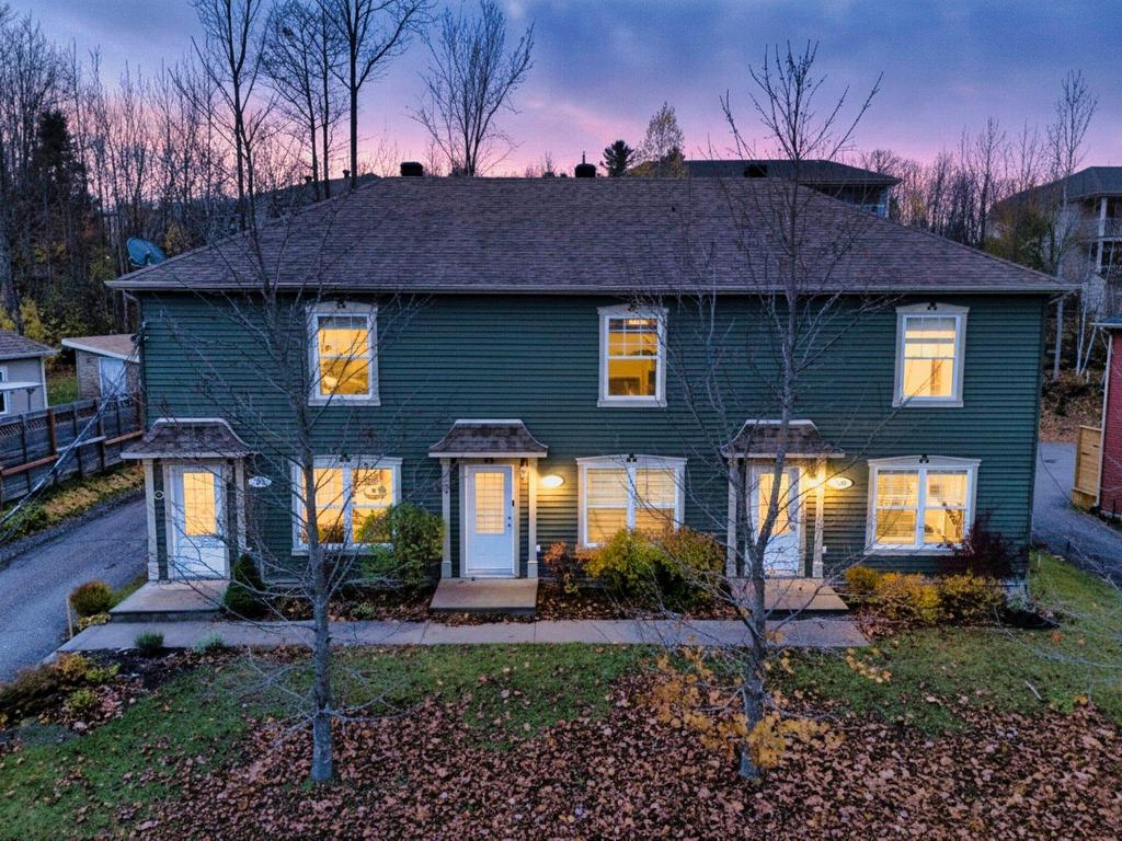 









325


Rue Chénier

,
Magog,




QC
J1X6H3

