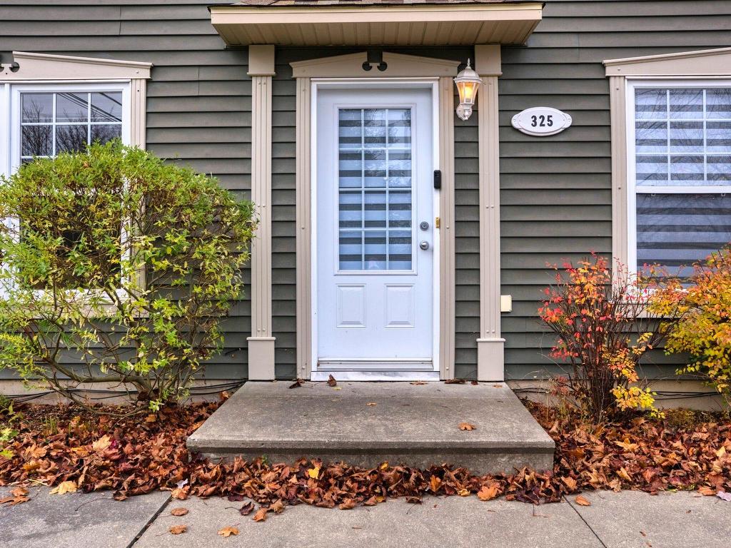 









325


Rue Chénier

,
Magog,




QC
J1X6H3

