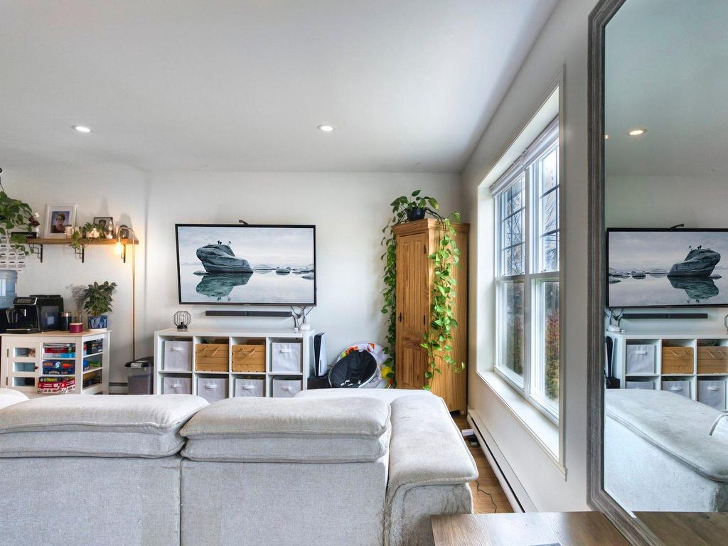 









325


Rue Chénier

,
Magog,




QC
J1X6H3

