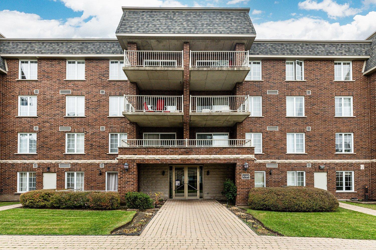 









3095


Av. Ernest-Hemingway

, 206,
Montréal (Saint-Laurent),




QC
H4R0A6

