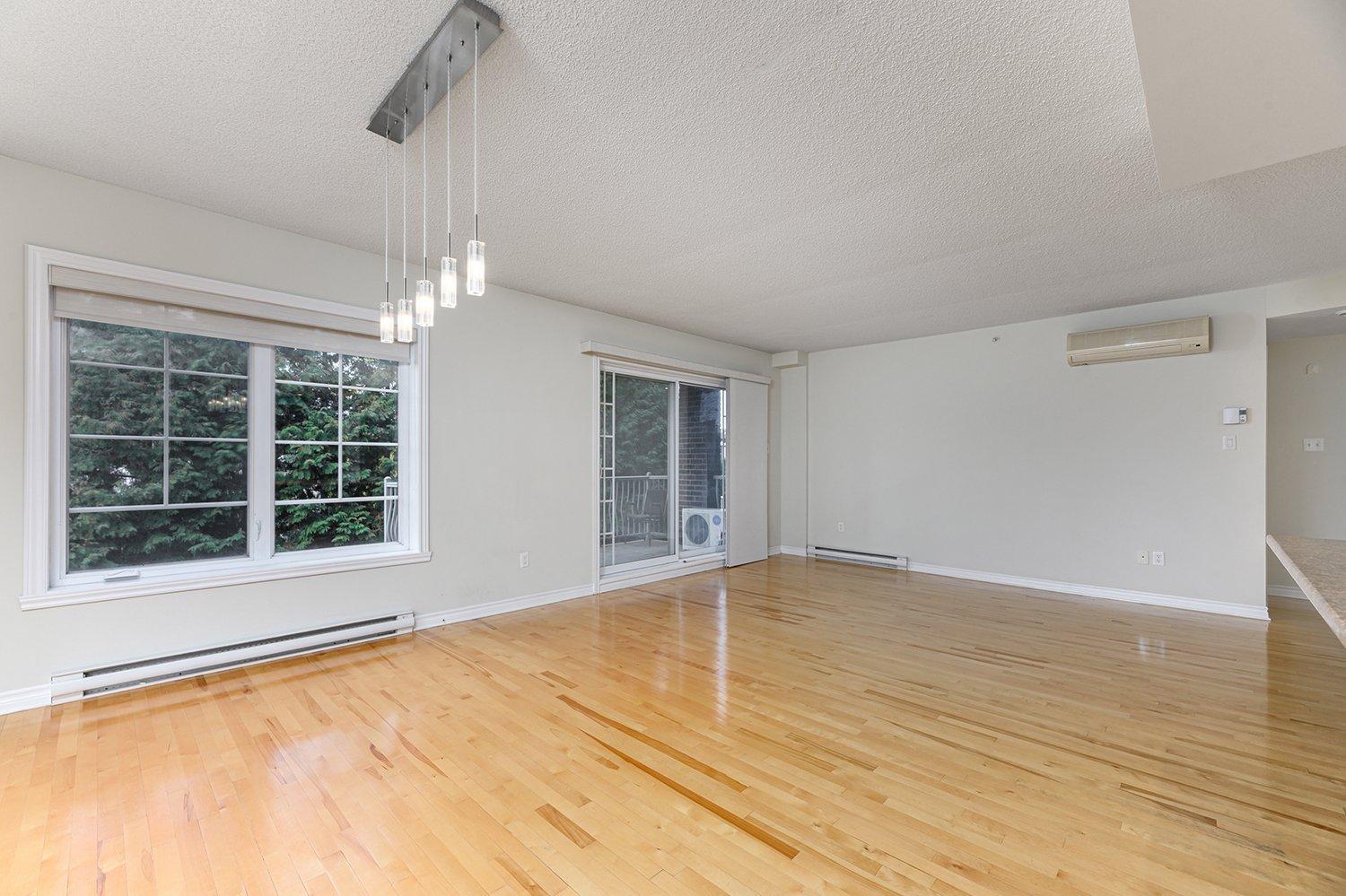 









3095


Av. Ernest-Hemingway

, 206,
Montréal (Saint-Laurent),




QC
H4R0A6

