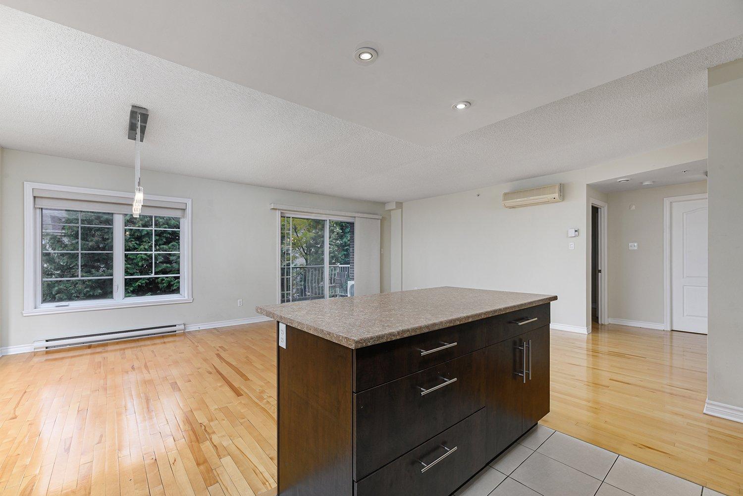 









3095


Av. Ernest-Hemingway

, 206,
Montréal (Saint-Laurent),




QC
H4R0A6

