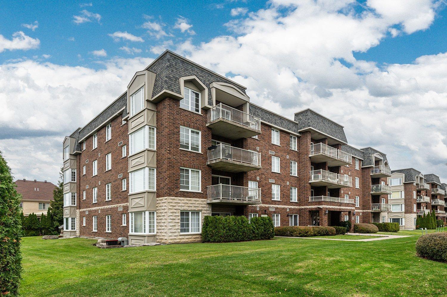 









3095


Av. Ernest-Hemingway

, 206,
Montréal (Saint-Laurent),




QC
H4R0A6

