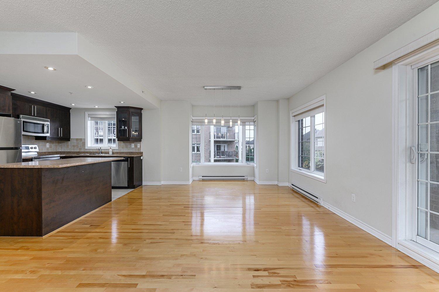 









3095


Av. Ernest-Hemingway

, 206,
Montréal (Saint-Laurent),




QC
H4R0A6

