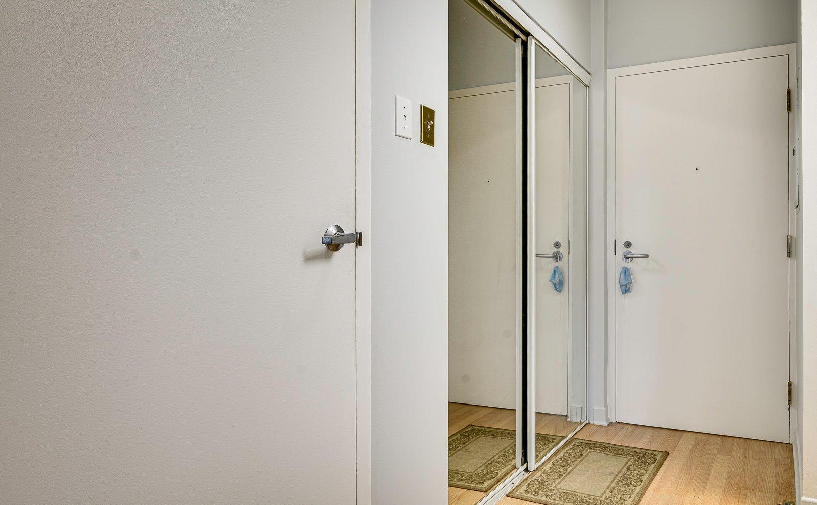 









305


Rue Laviolette

, 201,
Saint-Jérôme,




QC
J7Y4H7

