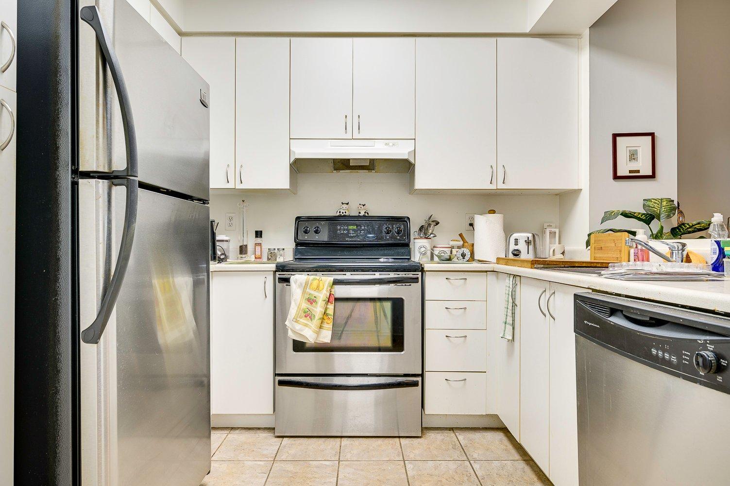 









305


Rue Laviolette

, 201,
Saint-Jérôme,




QC
J7Y4H7

