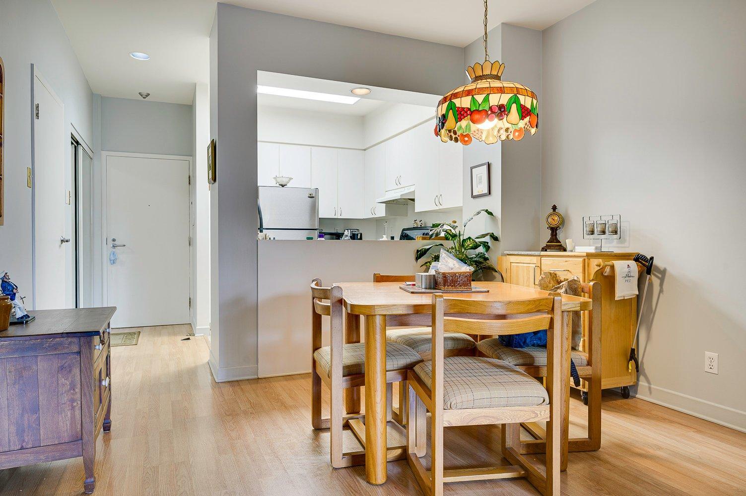 









305


Rue Laviolette

, 201,
Saint-Jérôme,




QC
J7Y4H7

