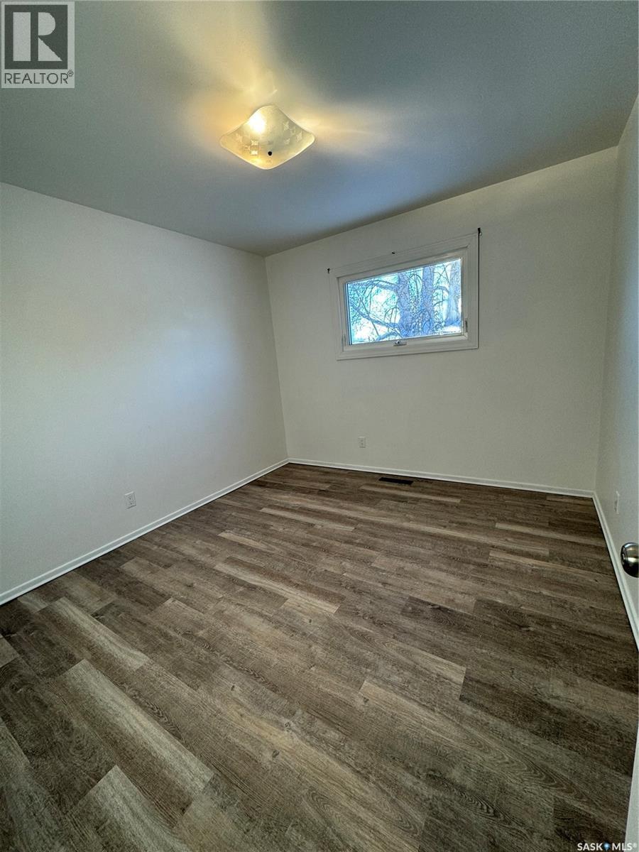 












203 2nd

,
Stenen,




Saskatchewan
S0A3X0

