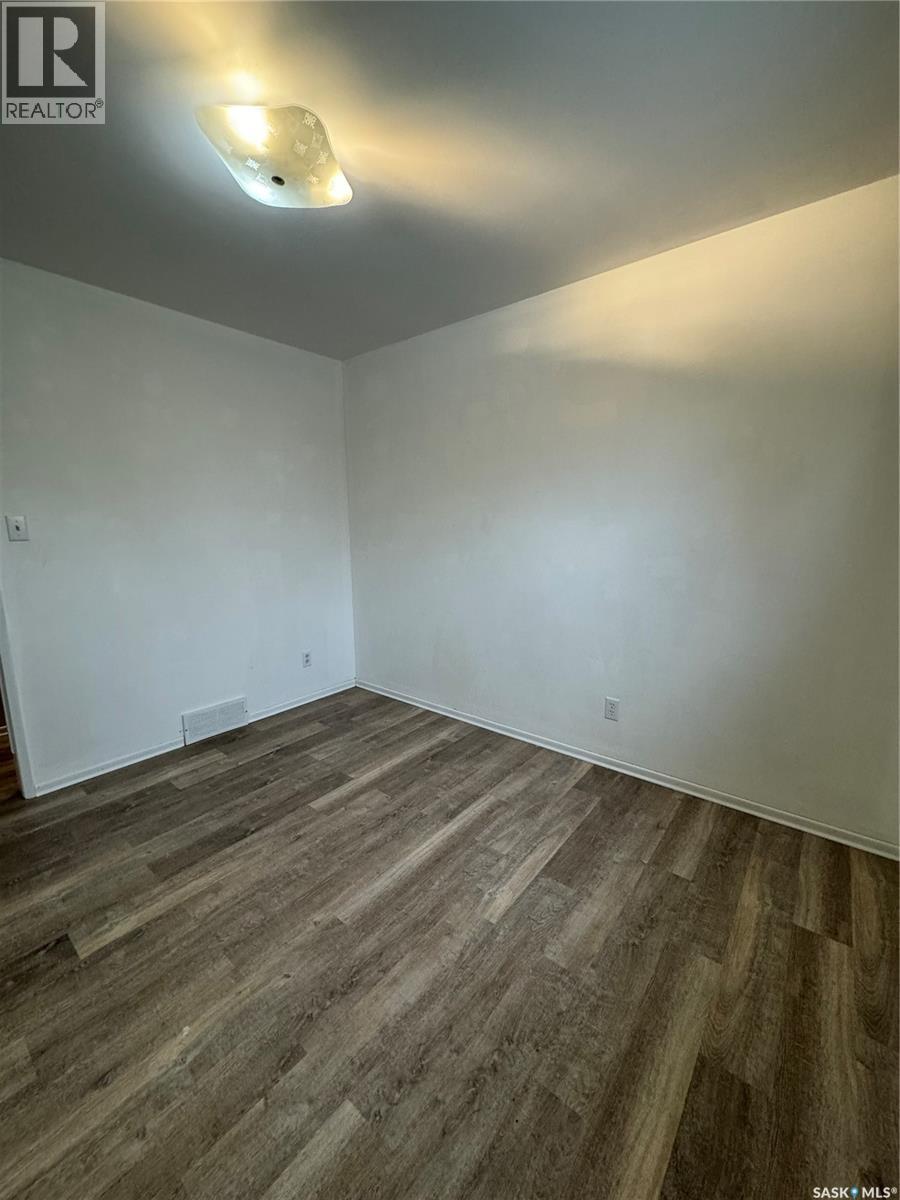 












203 2nd

,
Stenen,




Saskatchewan
S0A3X0

