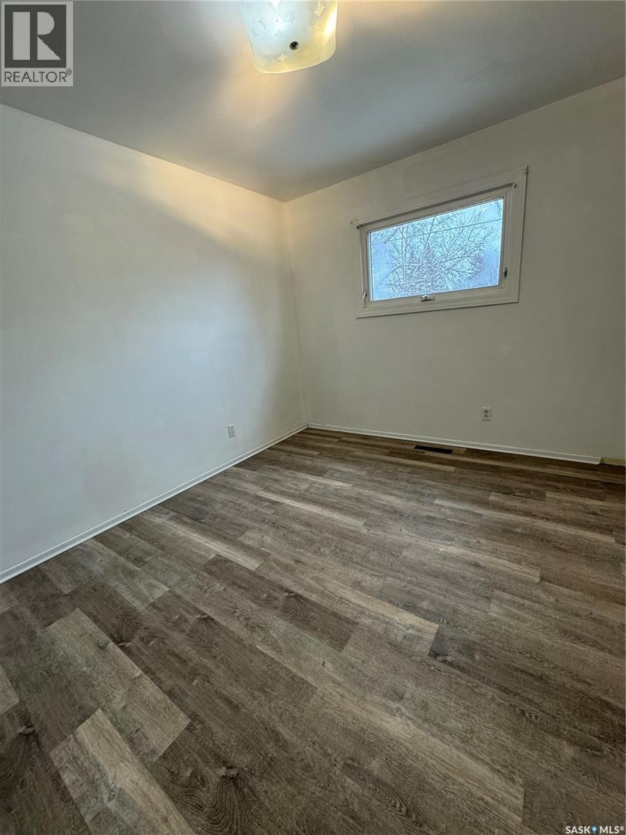 












203 2nd

,
Stenen,




Saskatchewan
S0A3X0

