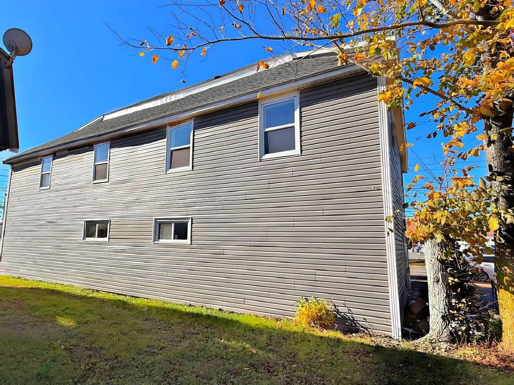 












1 Queen Street

,
Truro,




NS
B2N 2A7

