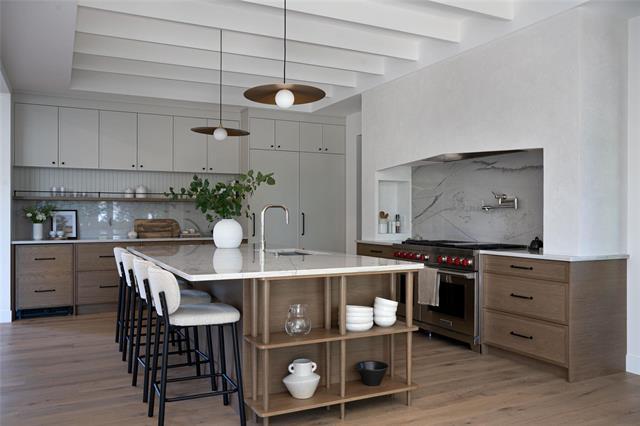 









303


Boreham

BLVD,
Winnipeg,




MB
R3P 0J7

