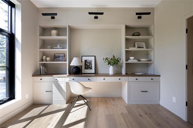 









303


Boreham

BLVD,
Winnipeg,




MB
R3P 0J7

