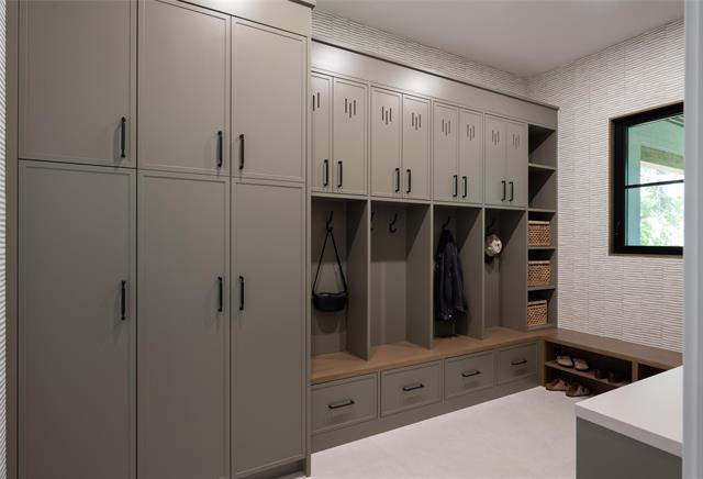 









303


Boreham

BLVD,
Winnipeg,




MB
R3P 0J7

