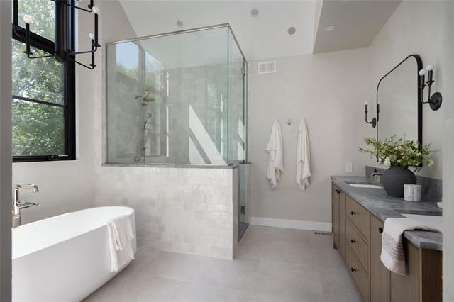 









303


Boreham

BLVD,
Winnipeg,




MB
R3P 0J7

