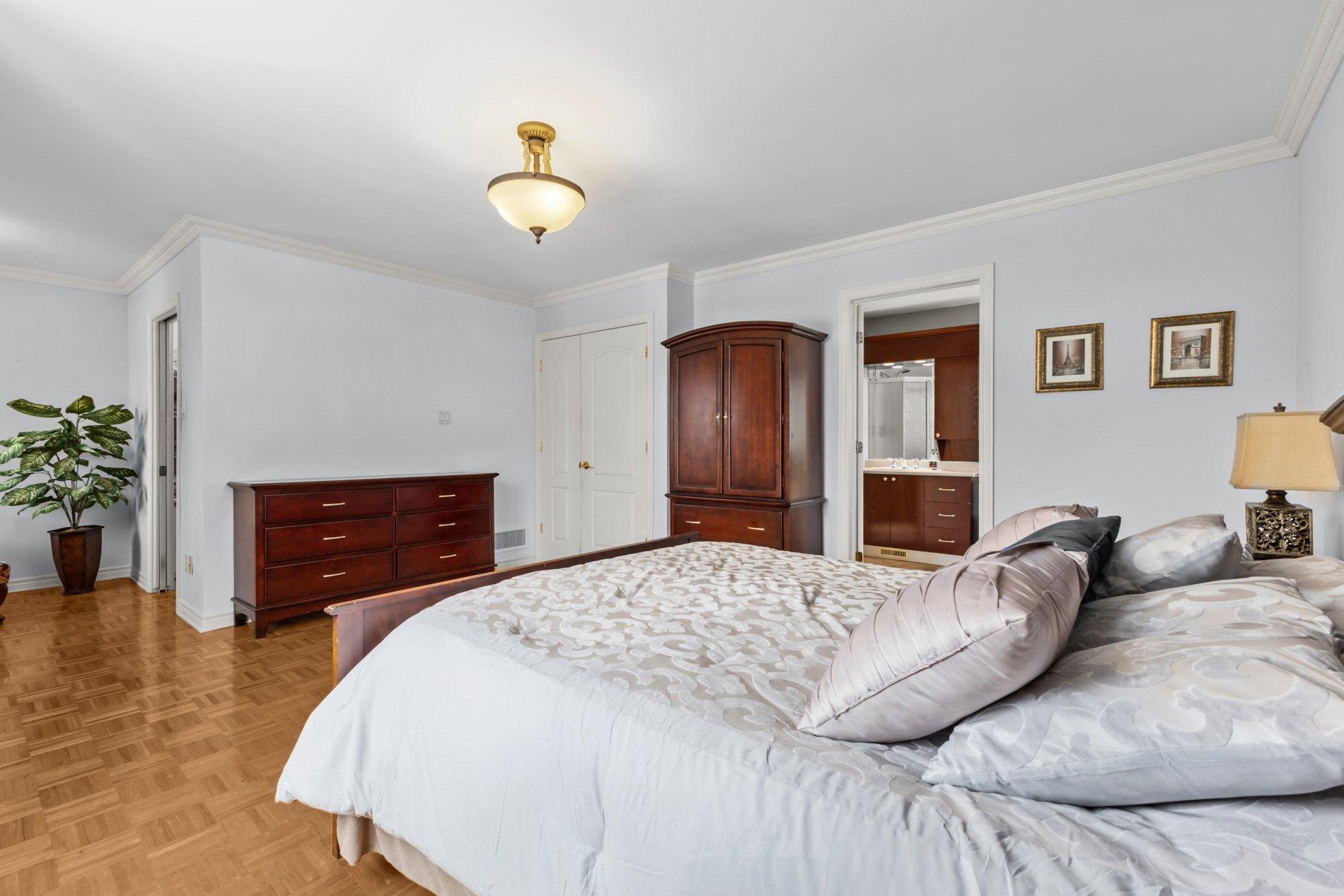 









57


Rue de la Valline

,
Notre-Dame-de-l'Île-Perrot,




QC
J7W3L6

