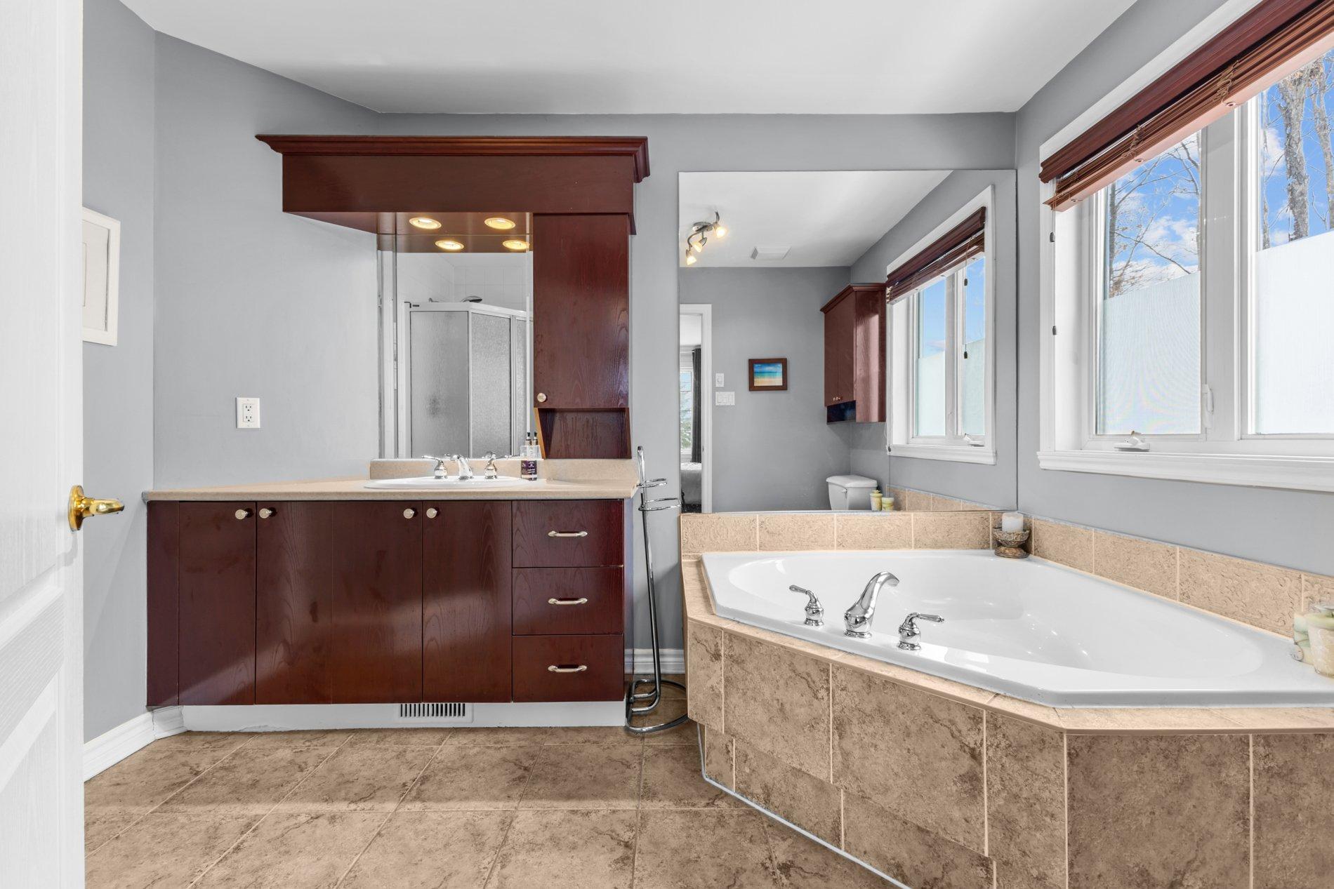 









57


Rue de la Valline

,
Notre-Dame-de-l'Île-Perrot,




QC
J7W3L6

