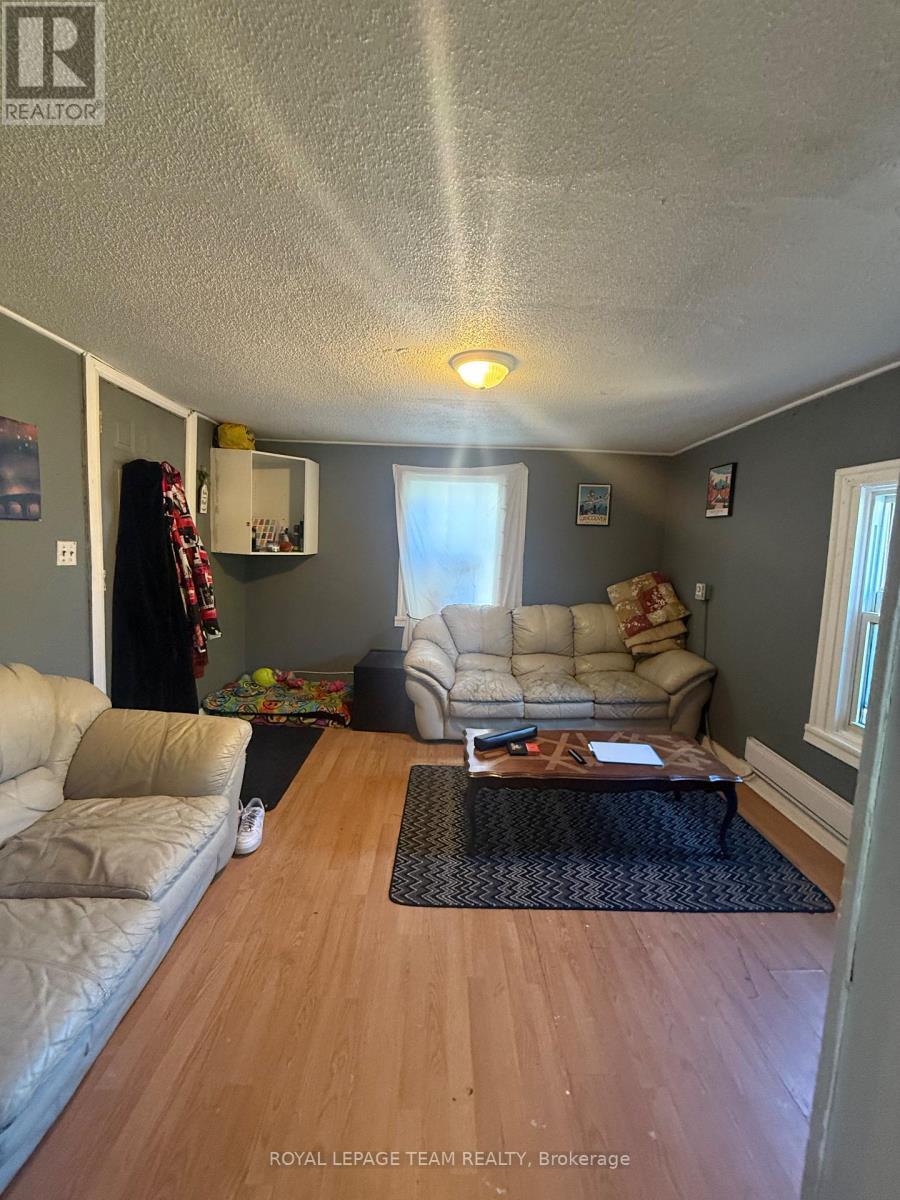 












475 PEMBROKE STREET W

,
Pembroke,




Ontario
K8A5P1


