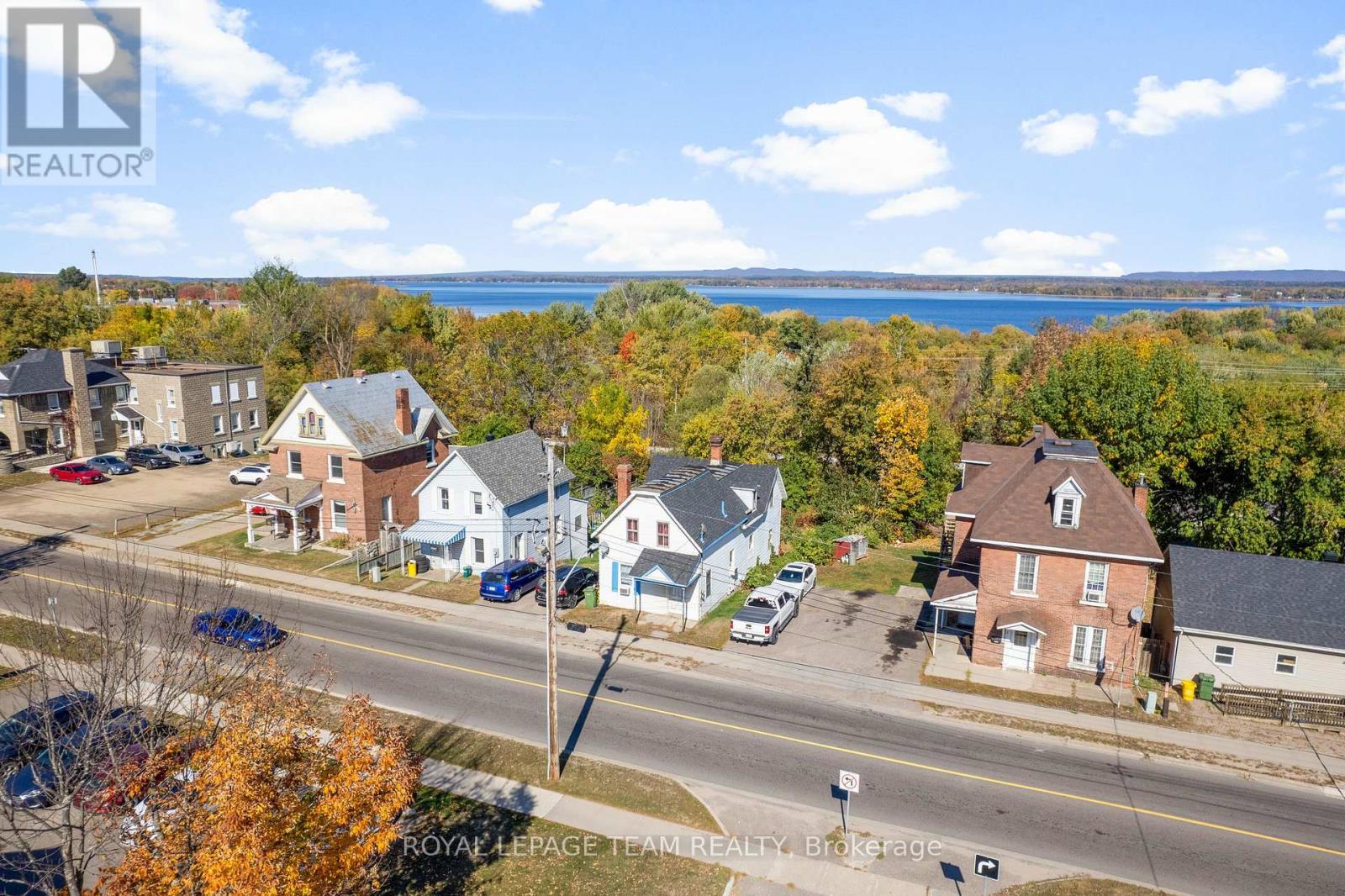 












475 PEMBROKE STREET W

,
Pembroke,




Ontario
K8A5P1

