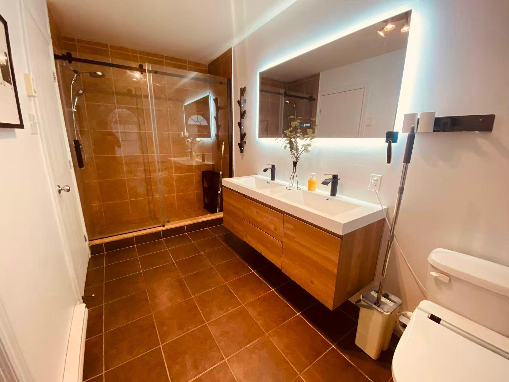 









6605


Rue Claudel

,
Brossard,




QC
J4Z0H1

