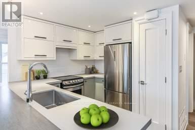 












201 - 760 LAKESHORE ROAD E

,
Mississauga,




Ontario
L5E1C7

