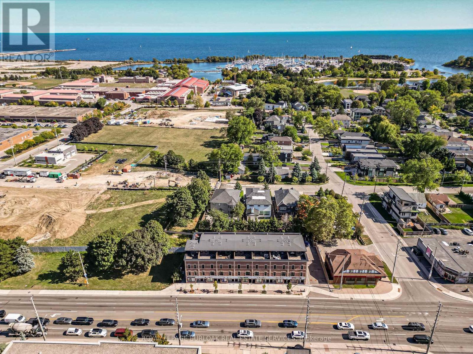 












201 - 760 LAKESHORE ROAD E

,
Mississauga,




Ontario
L5E1C7

