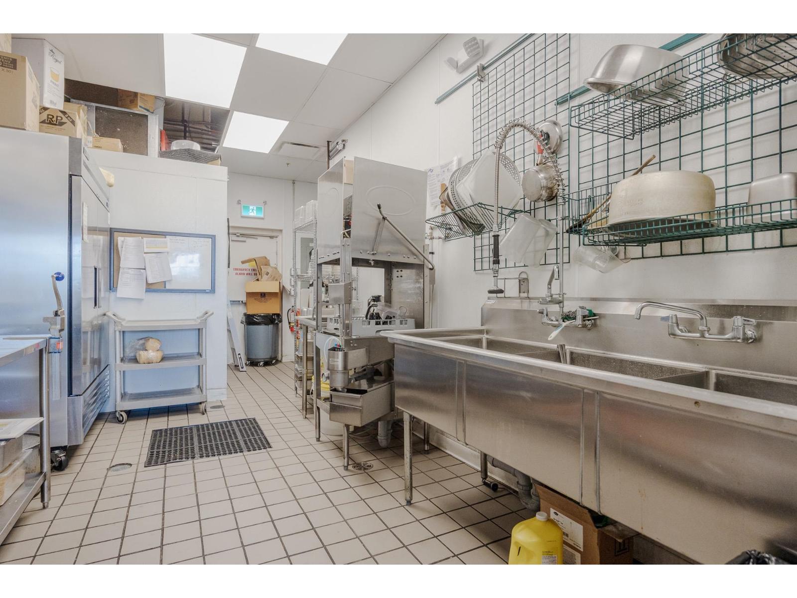 












706 6233 200 STREET

,
Langley,




British Columbia
V2Y1A2

