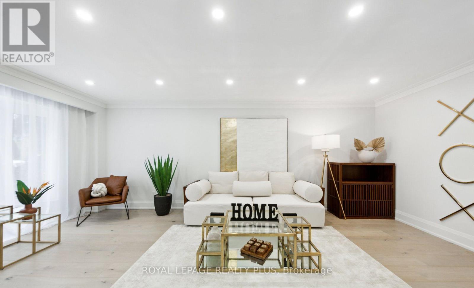 












4344 DALLAS COURT

,
Mississauga,




Ontario
L4W4G7

