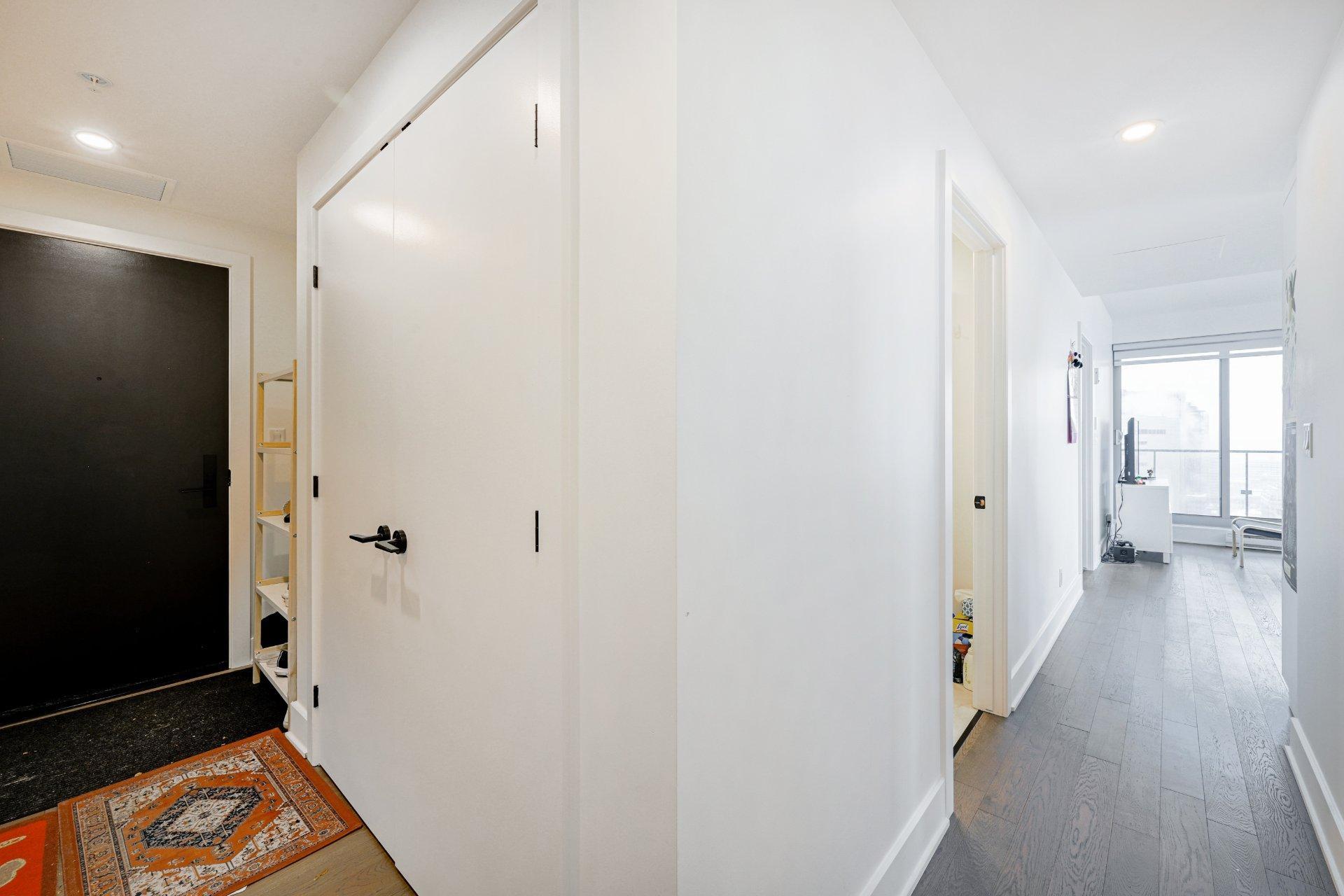 









720


Rue St-Jacques

, 3802,
Montréal (Ville-Marie),




QC
H2Y2H6

