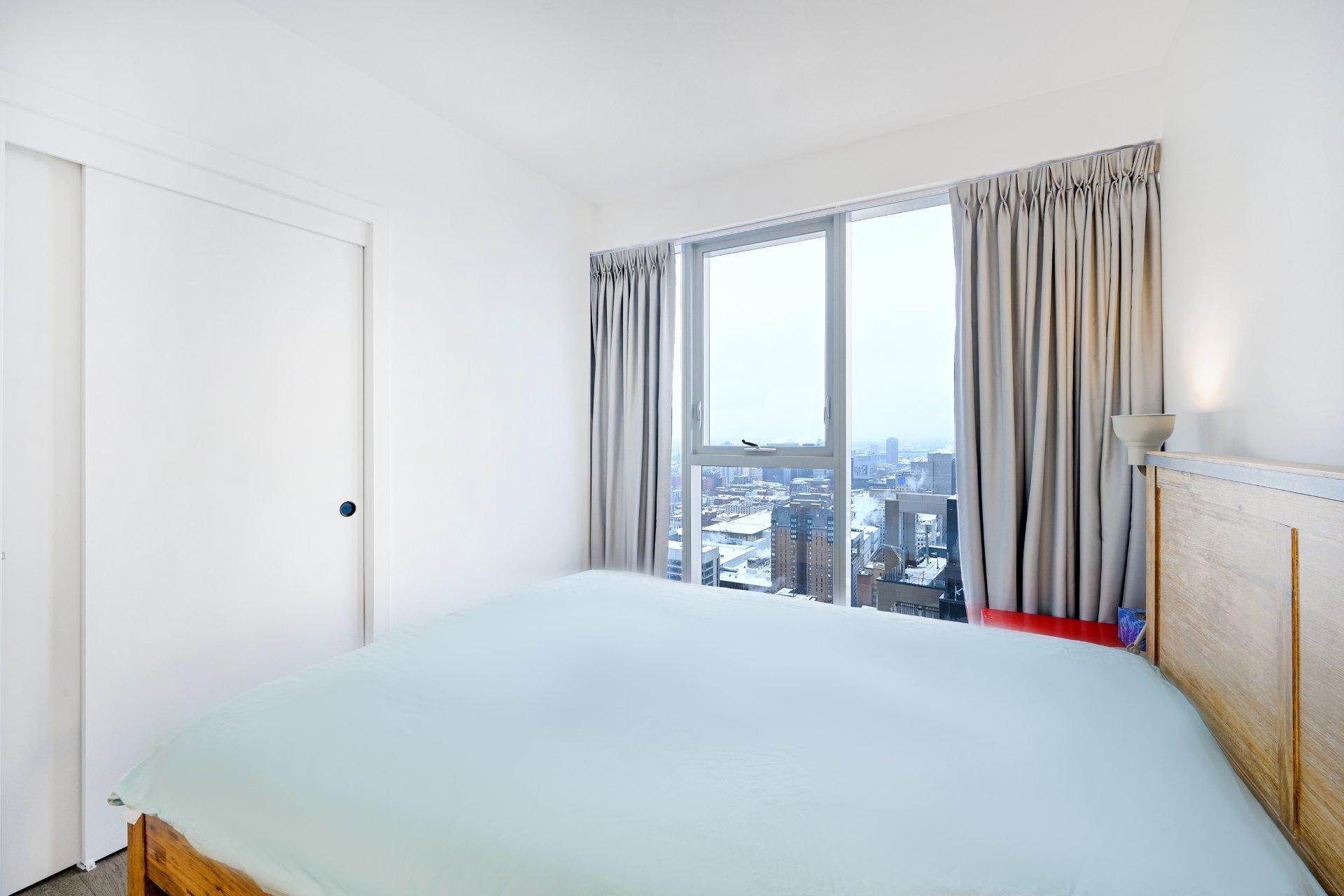 









720


Rue St-Jacques

, 3802,
Montréal (Ville-Marie),




QC
H2Y2H6

