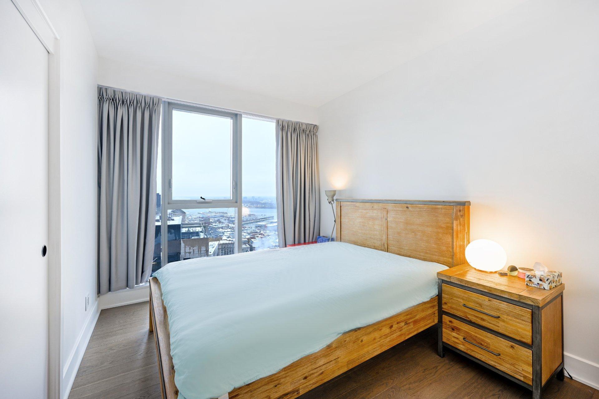 









720


Rue St-Jacques

, 3802,
Montréal (Ville-Marie),




QC
H2Y2H6

