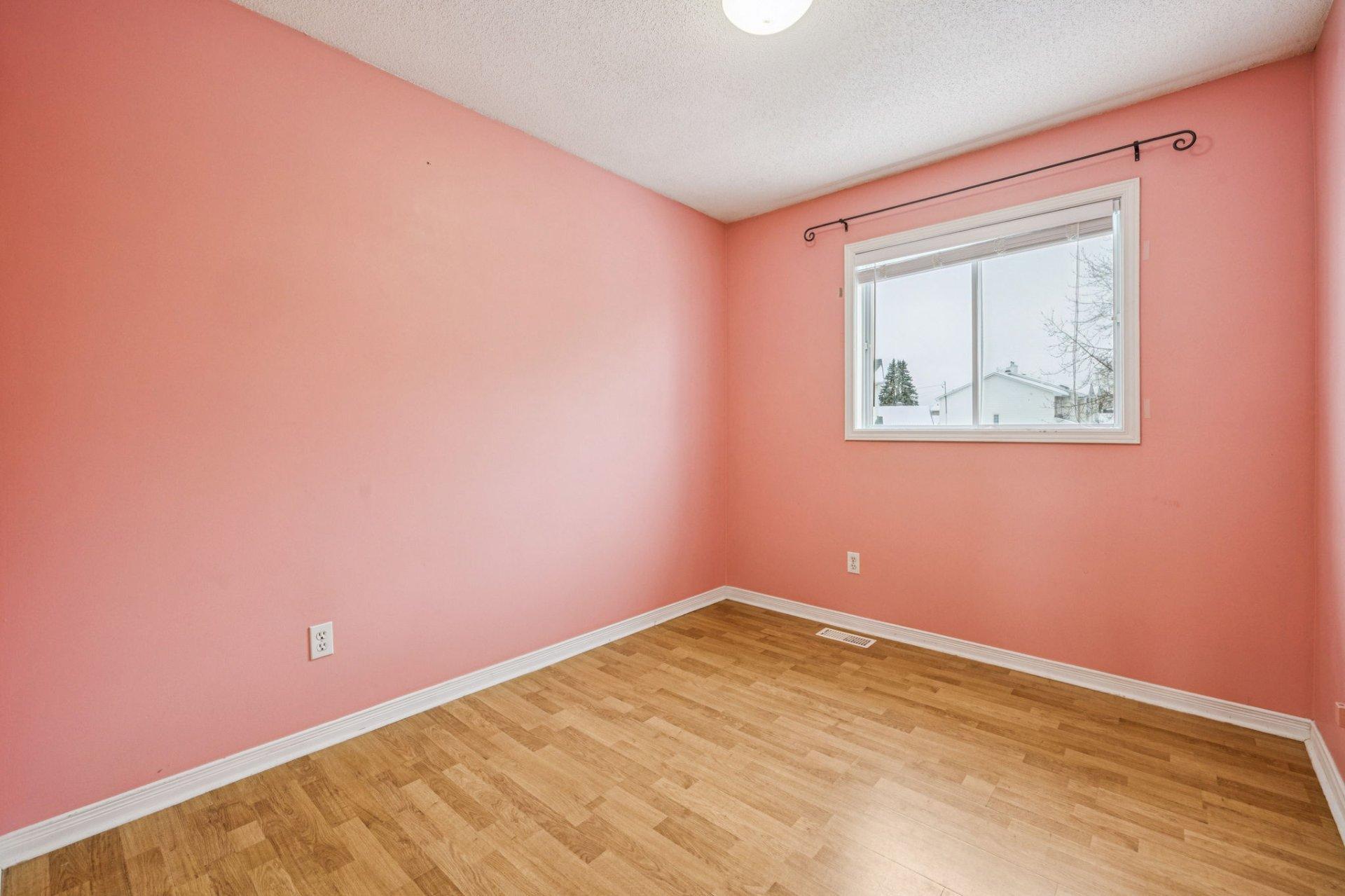 









64


Rue McElroy

,
Gatineau (Gatineau),




QC
J8R2T8

