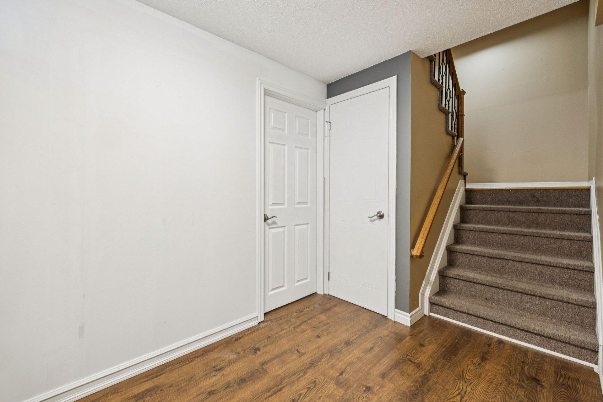 









64


Rue McElroy

,
Gatineau (Gatineau),




QC
J8R2T8

