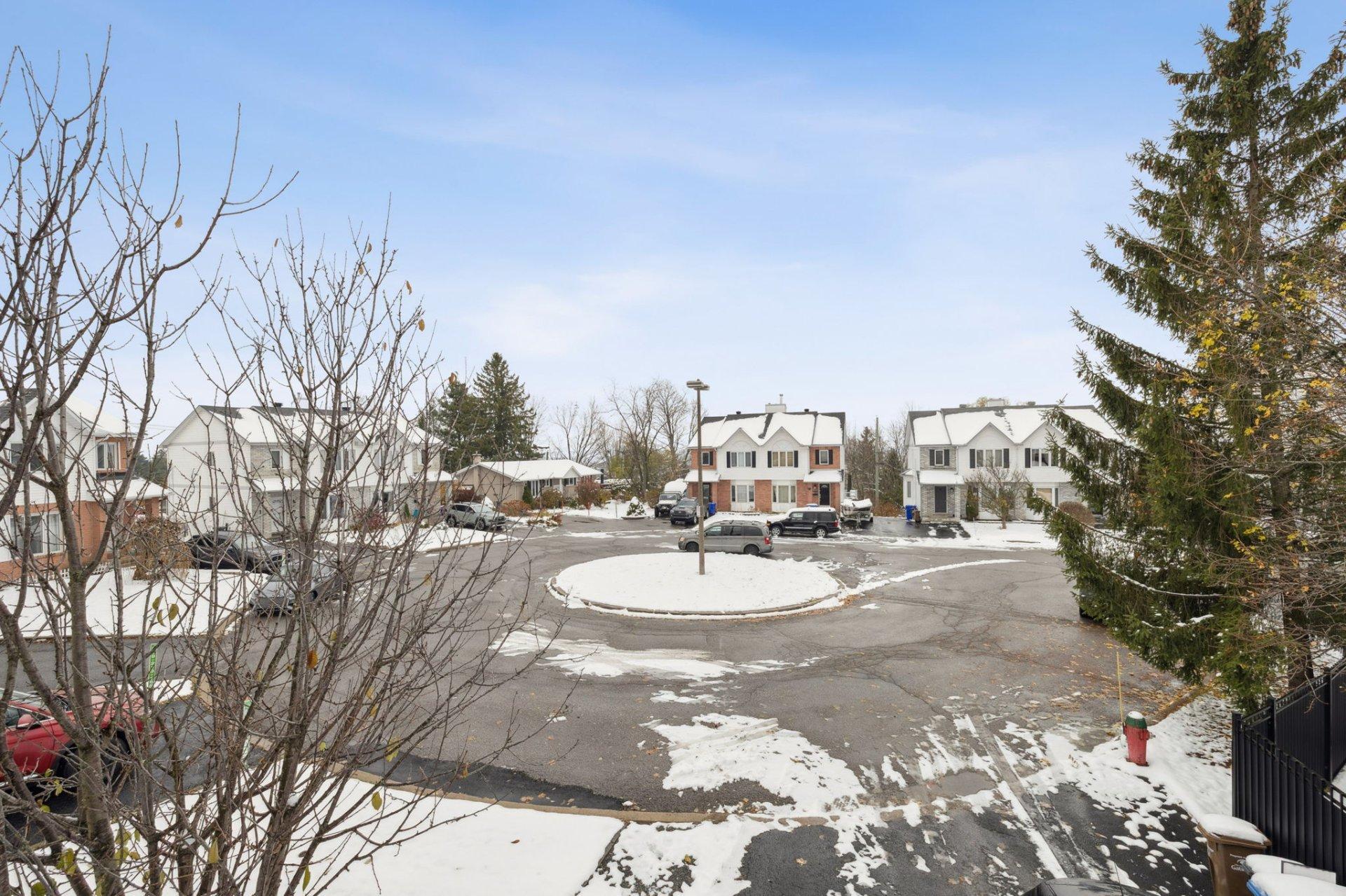 









64


Rue McElroy

,
Gatineau (Gatineau),




QC
J8R2T8

