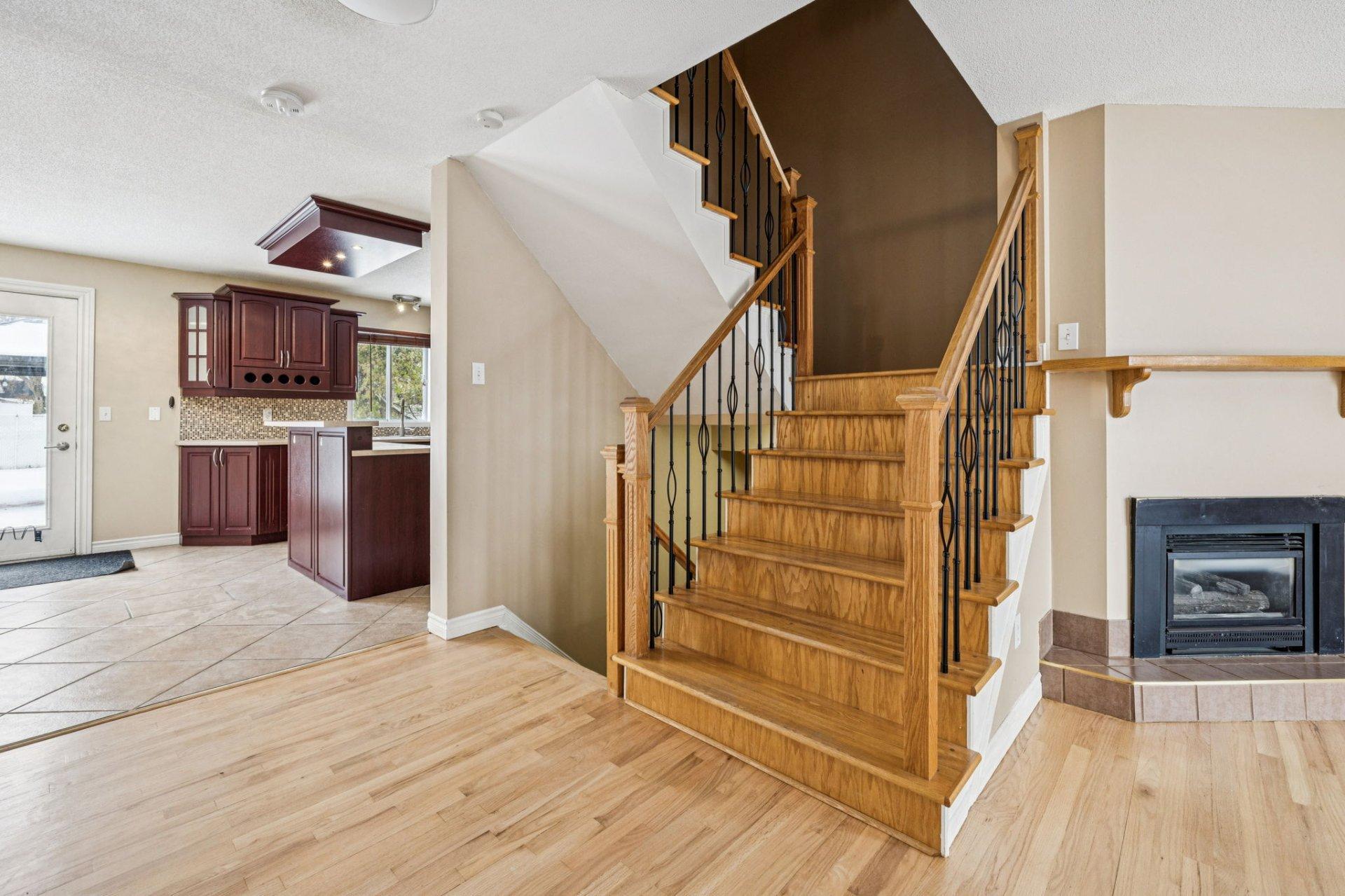 









64


Rue McElroy

,
Gatineau (Gatineau),




QC
J8R2T8

