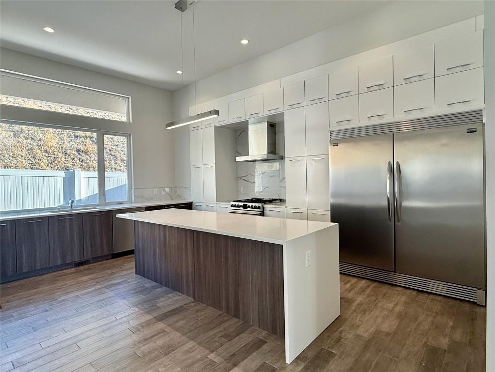 









3567


McKinley Beach

Drive,
Kelowna,




BC
V1V 3G2

