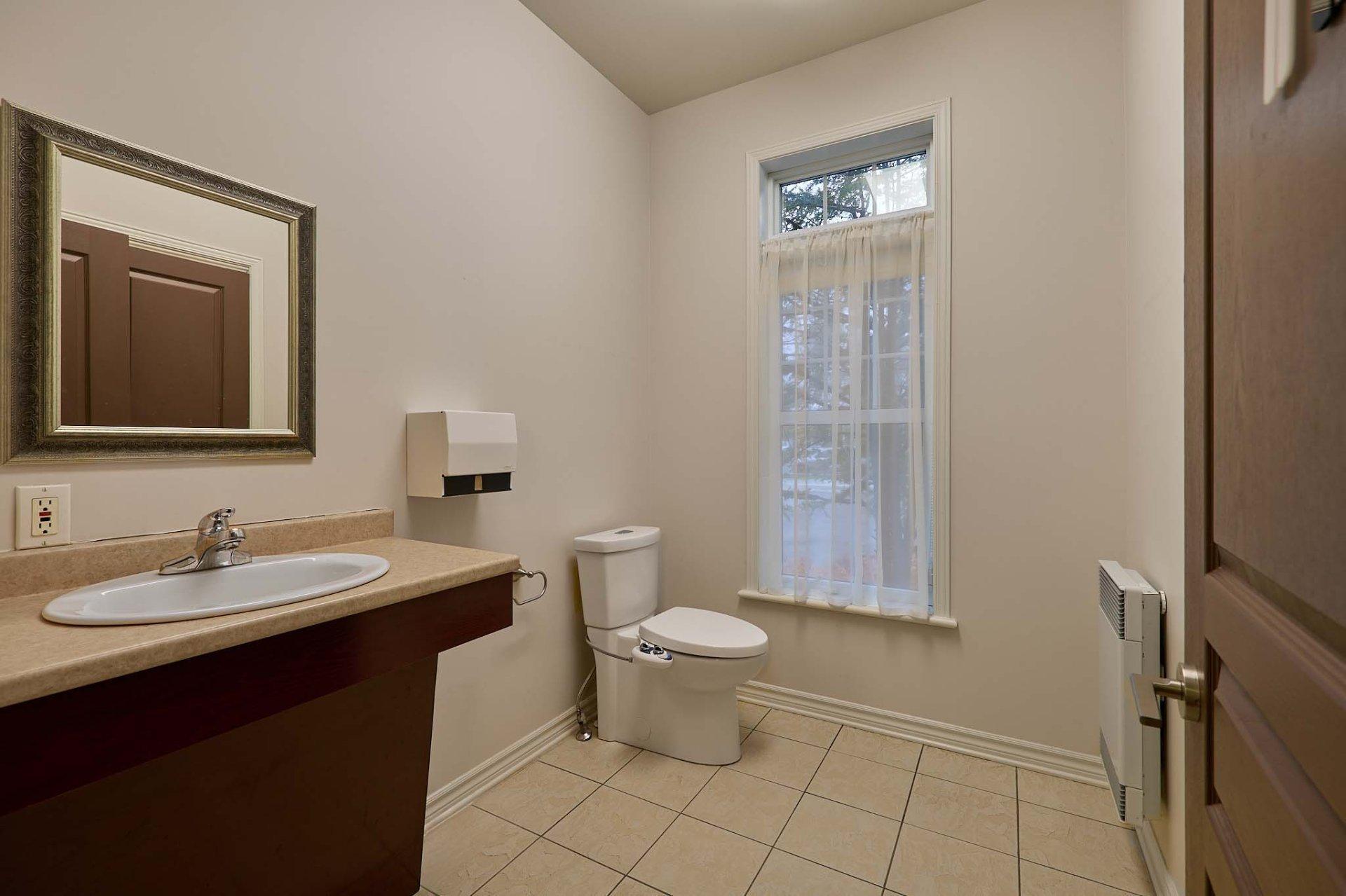 









444


Ch. de la Grande-Côte

, 6,
Rosemère,




QC
J7A1L1

