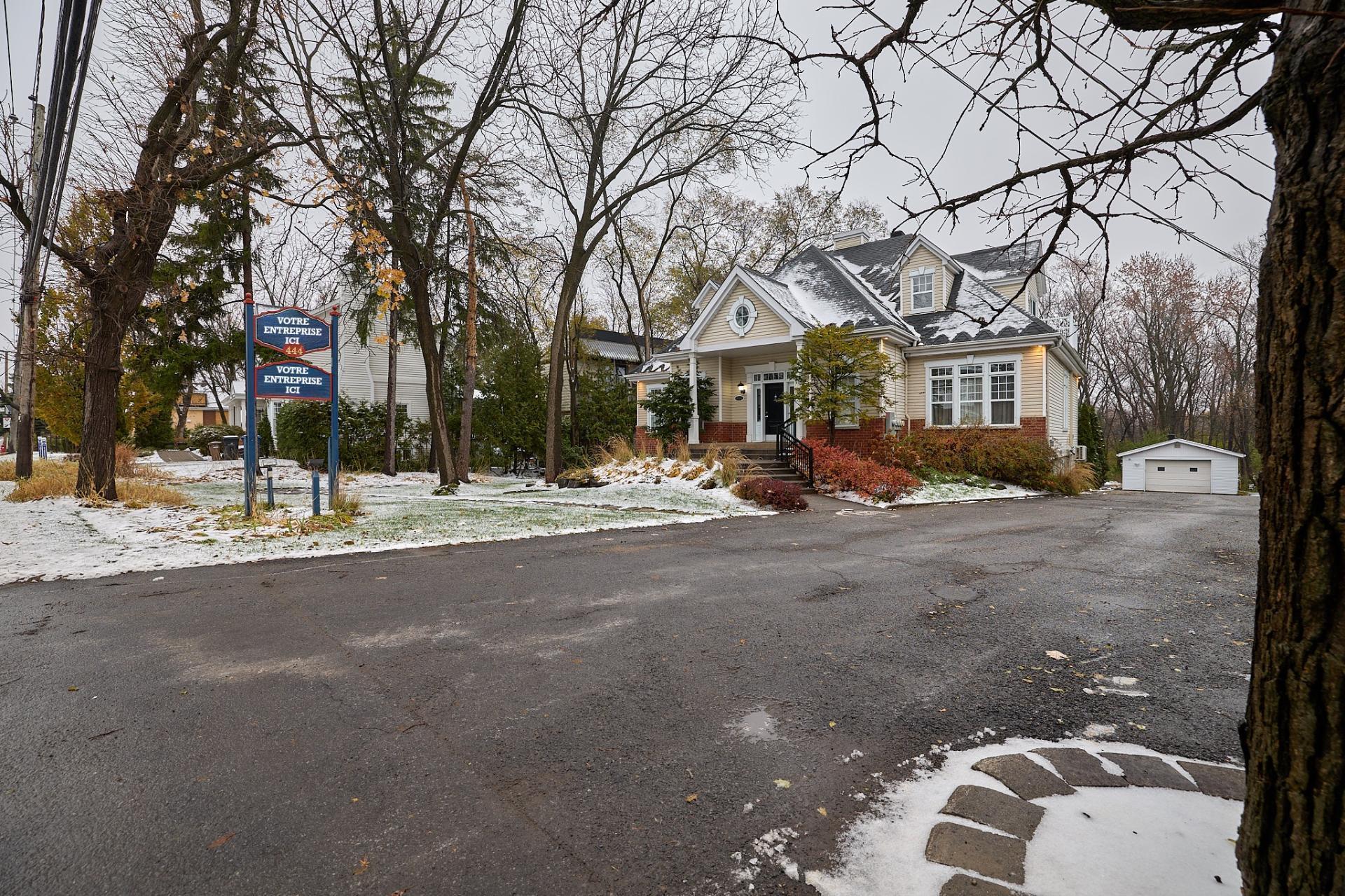 









444


Ch. de la Grande-Côte

, 6,
Rosemère,




QC
J7A1L1

