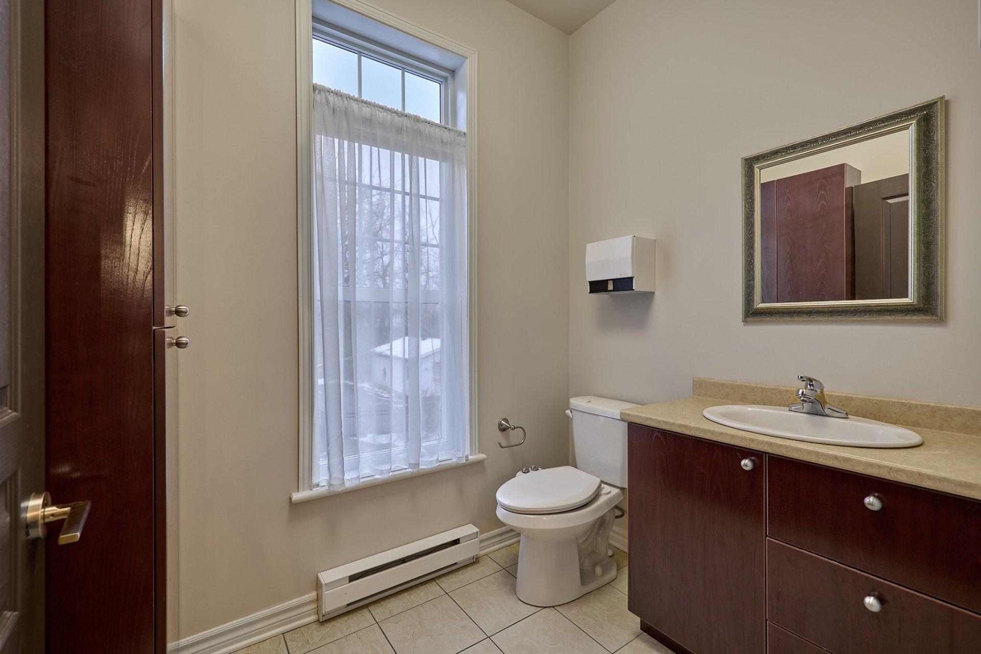 









444


Ch. de la Grande-Côte

, 6,
Rosemère,




QC
J7A1L1

