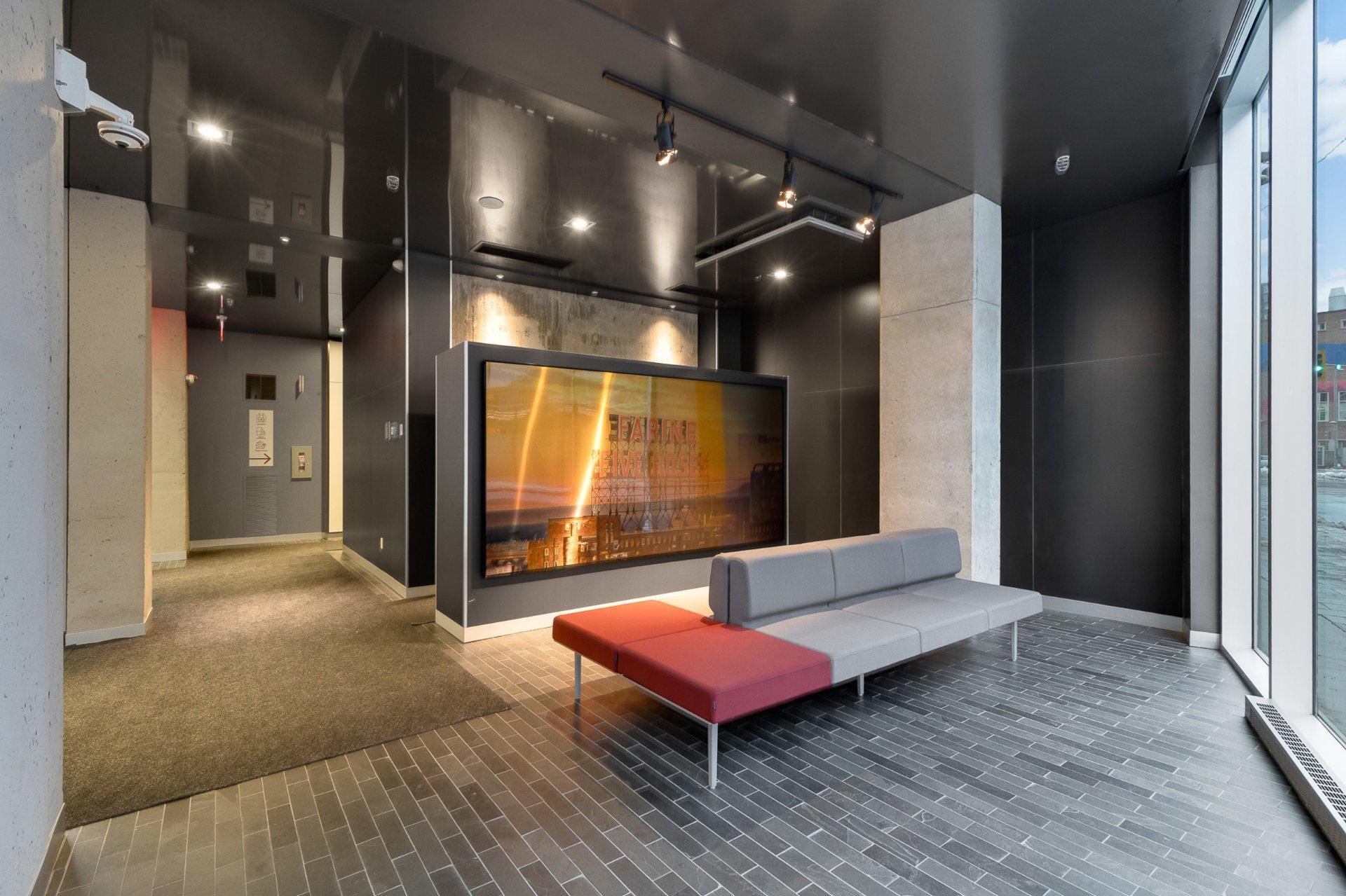 









888


Rue Wellington

, 601,
Montréal (Ville-Marie),




QC
H3C0N1

