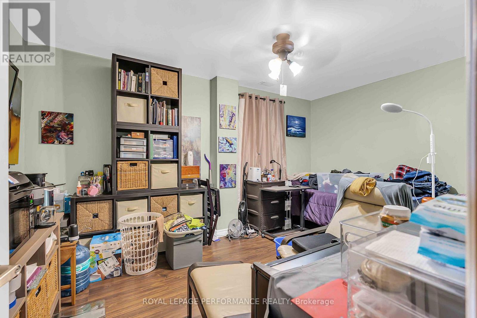 












725 GLOUCESTER STREET N

,
Cornwall,




Ontario
K6H3X9

