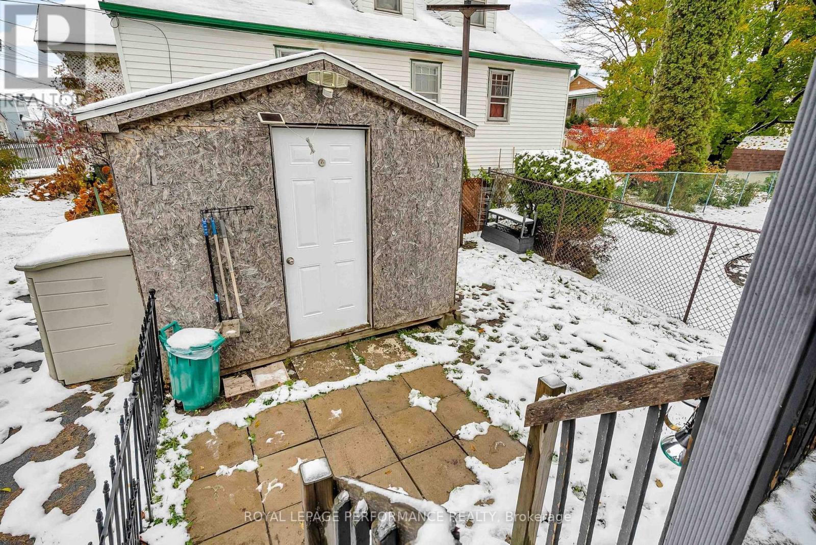 












725 GLOUCESTER STREET N

,
Cornwall,




Ontario
K6H3X9

