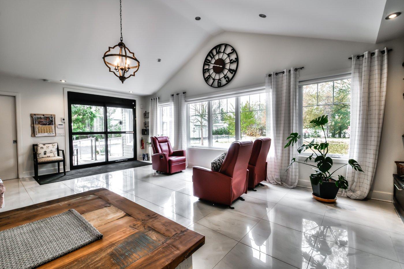 









249


Rue St-Henri

,
Napierville,




QC
J0J1L0

